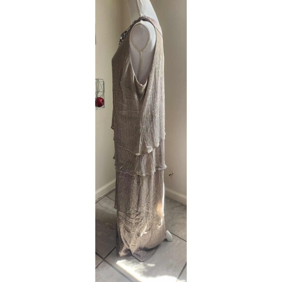 Laura Plus‎ sleeveless Beaded neck layerd gown 18 NEW - Picture 8 of 11